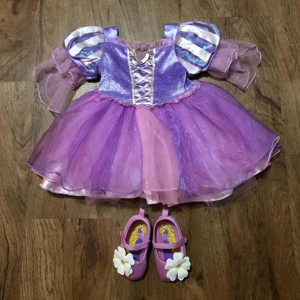 Gently Used Condition Rapunzel Costume With Shoes